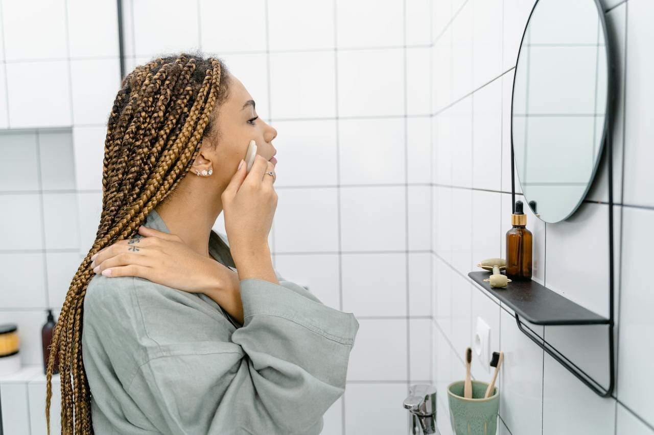 Morning vs Night Skincare Routine: Know the Difference